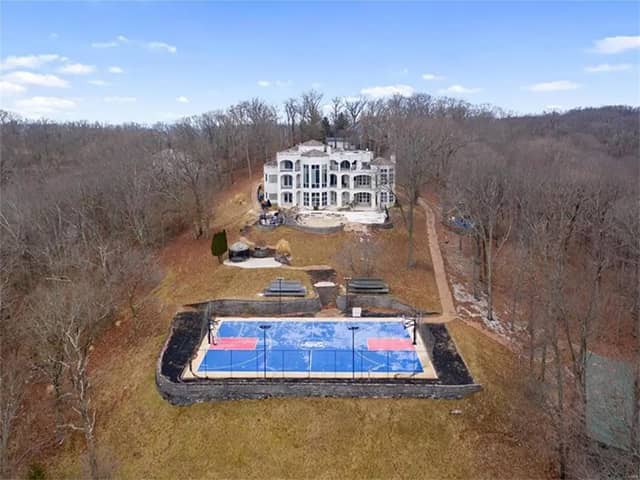 Nelly Abandoned Mansion in Missouri Has Sold